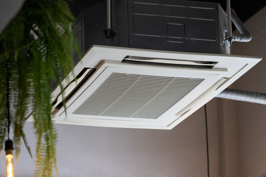 Ceiling cassette air conditioner